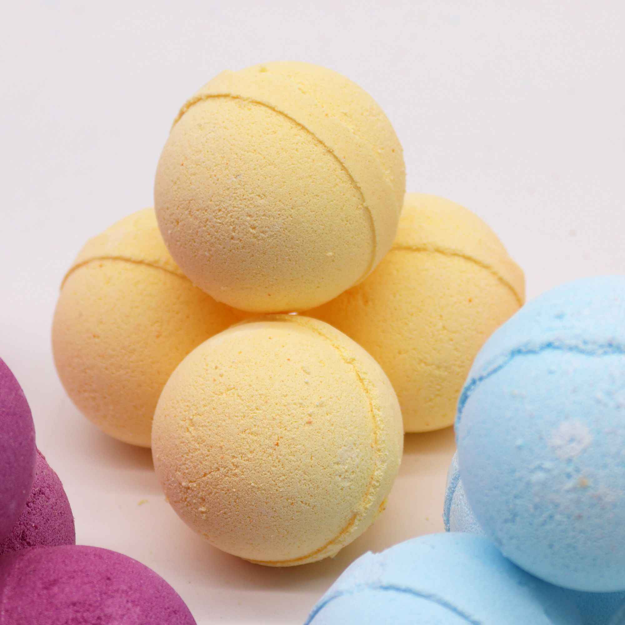 Essential Oil Bath Bomb - Chamomile & Grapefruit
