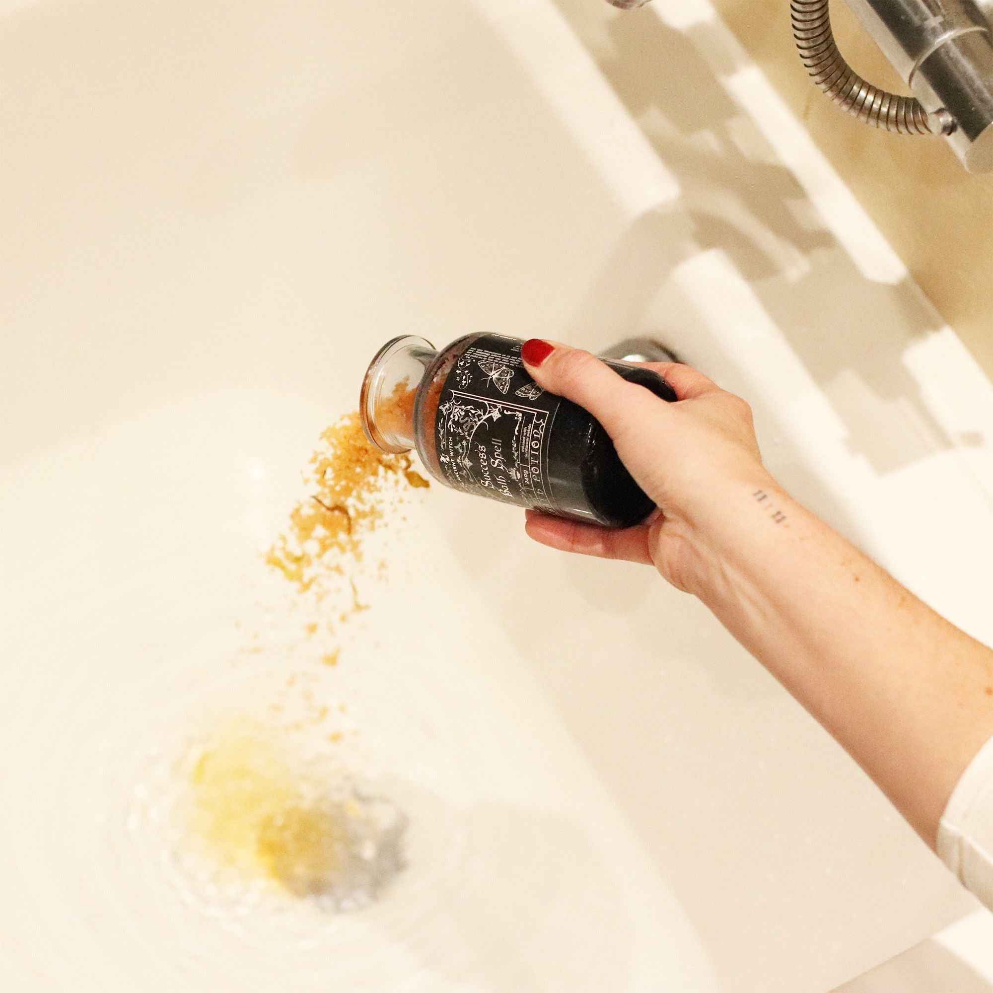 Ancient Witch Bath Spell Potion & Citrine Crystal Amulet - Success